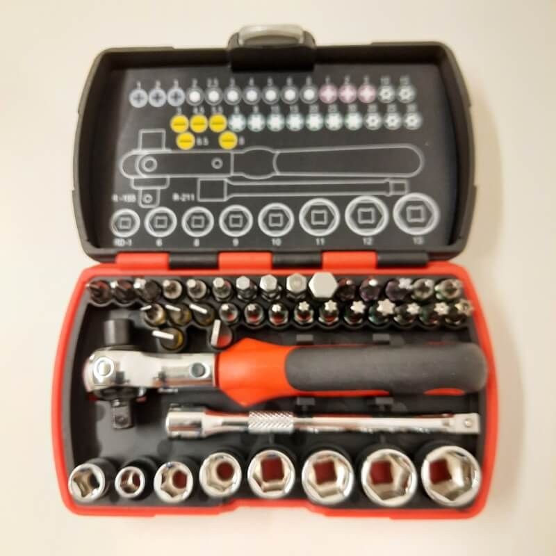 Boîte à outils compacte pour le vissage-serrage